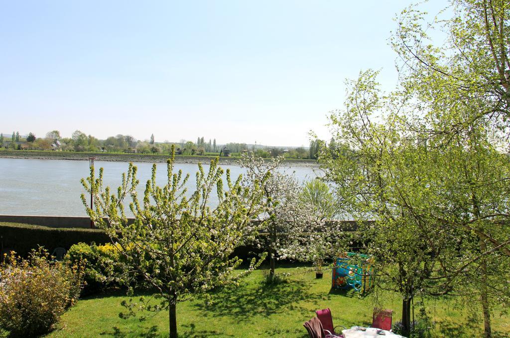 En Bord De Seine Bed & Breakfast Duclair Cameră foto