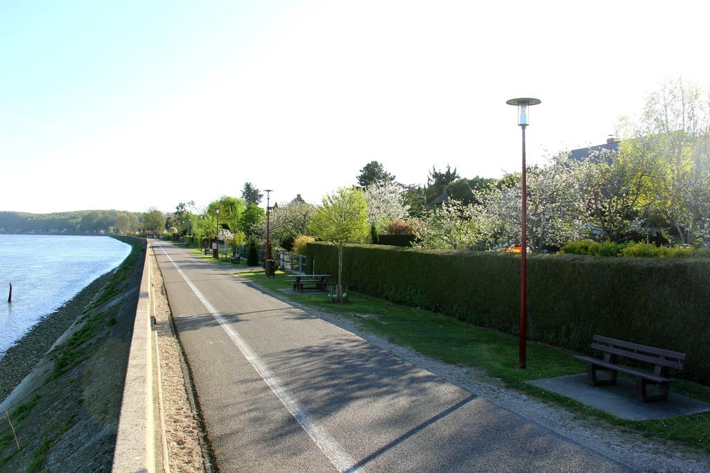 En Bord De Seine Bed & Breakfast Duclair Exterior foto